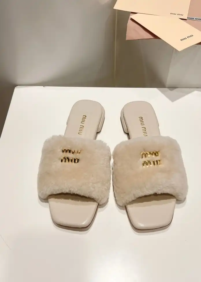 hype Miu Miu Slippers