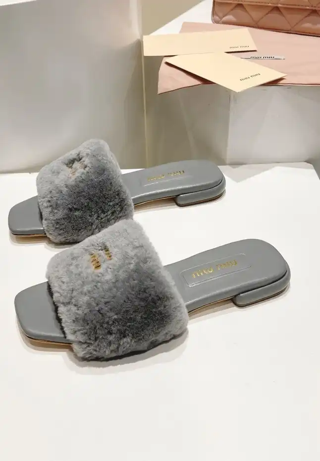 hype Miu Miu Slippers