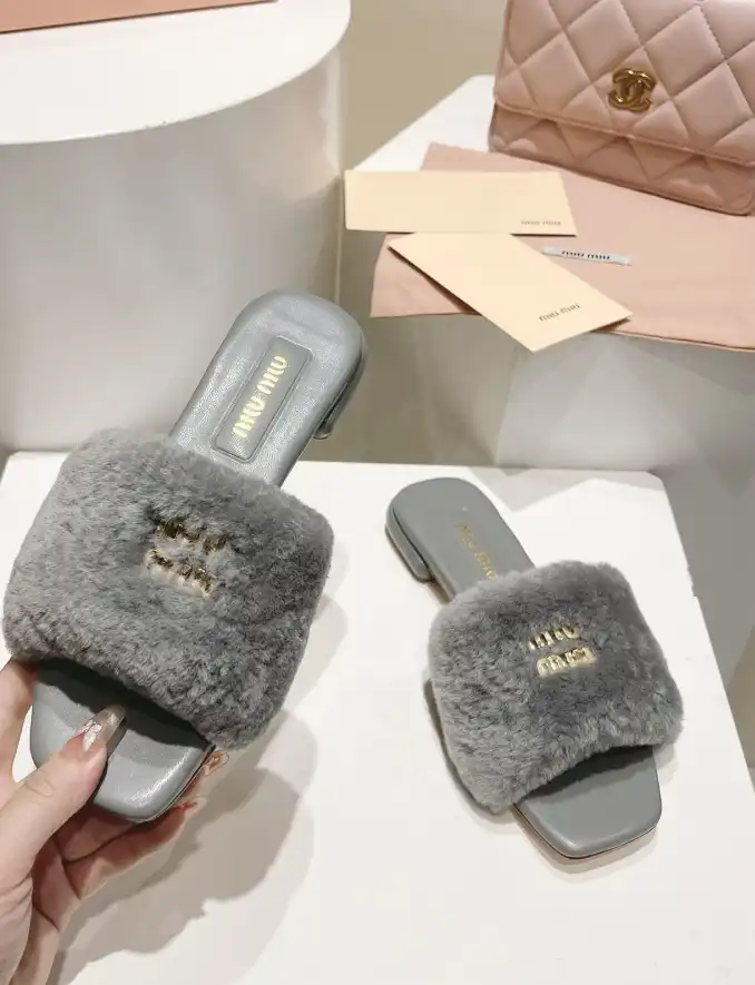 hype Miu Miu Slippers