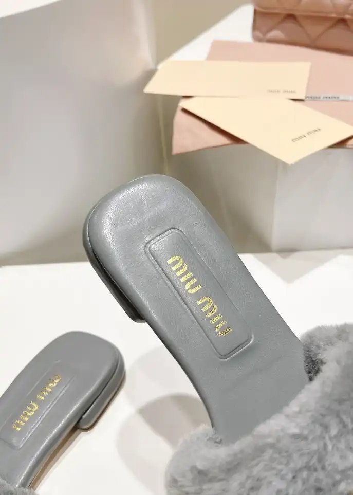 hype Miu Miu Slippers