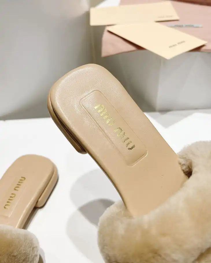 hype Miu Miu Slippers