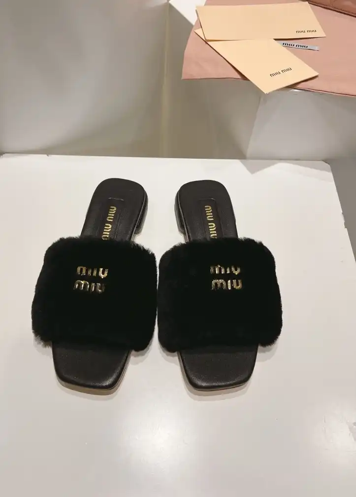 hype Miu Miu Slippers