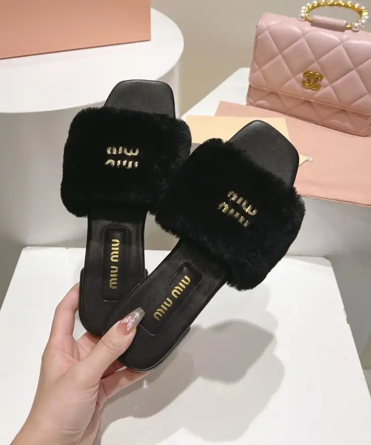 hype Miu Miu Slippers