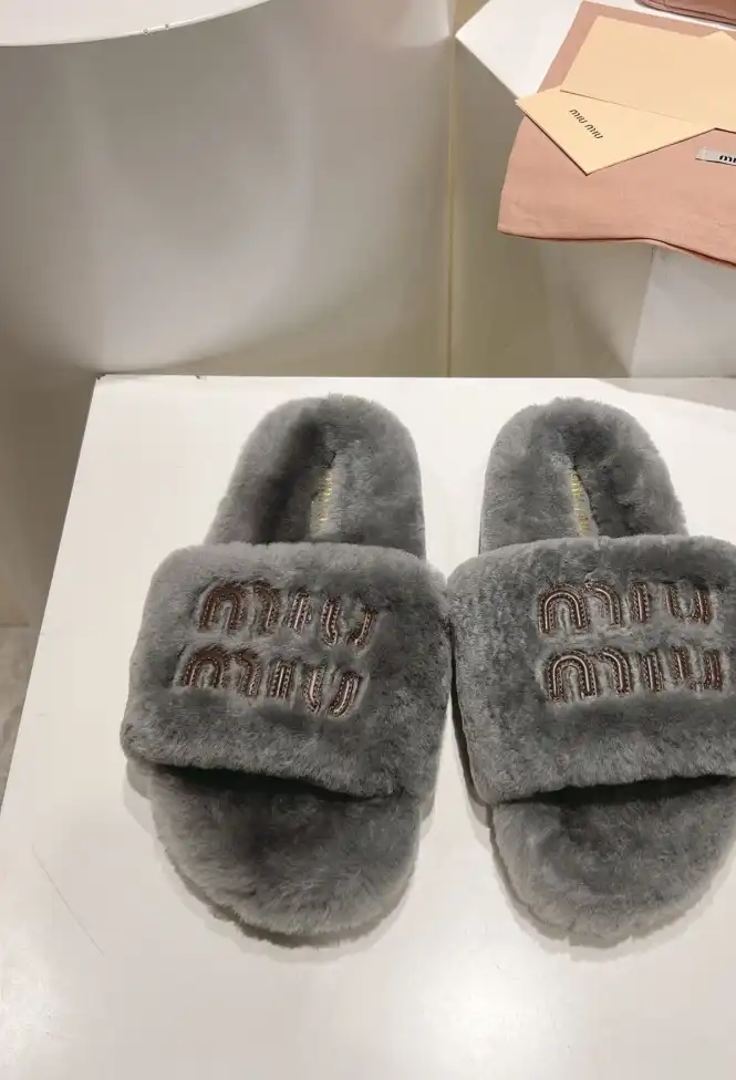 hype Miu Miu Slippers