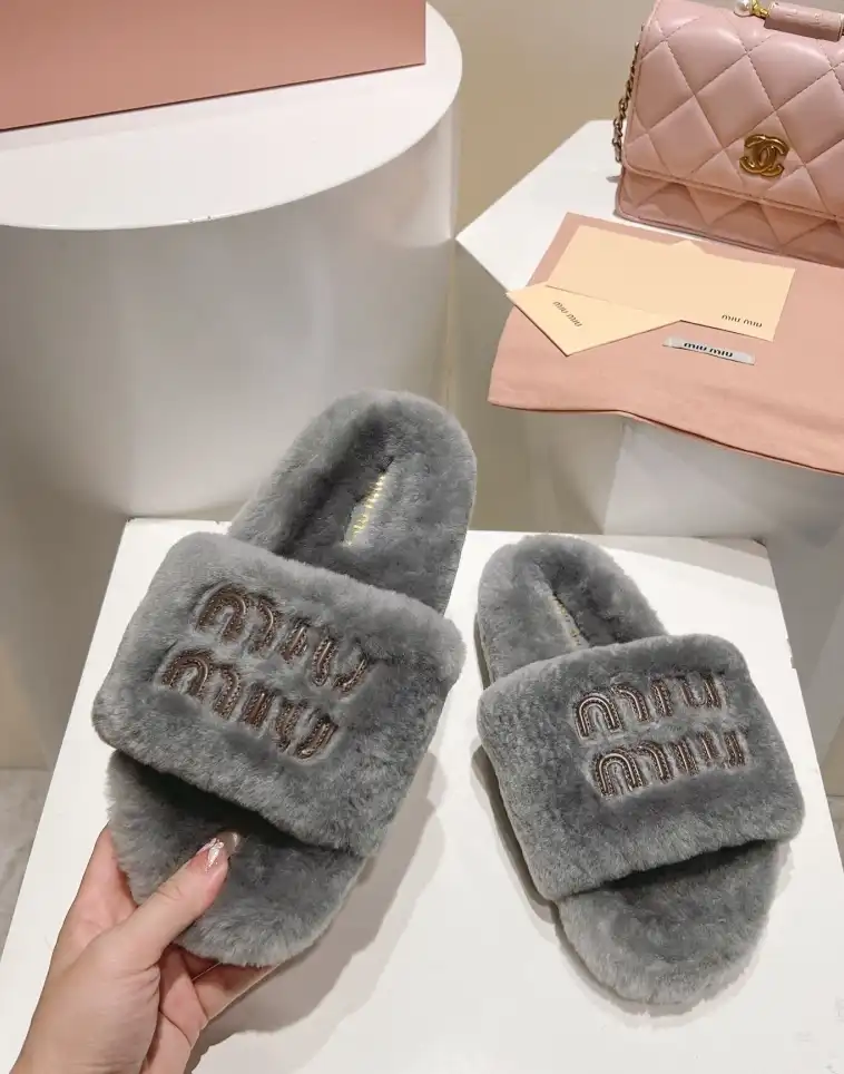 hype Miu Miu Slippers