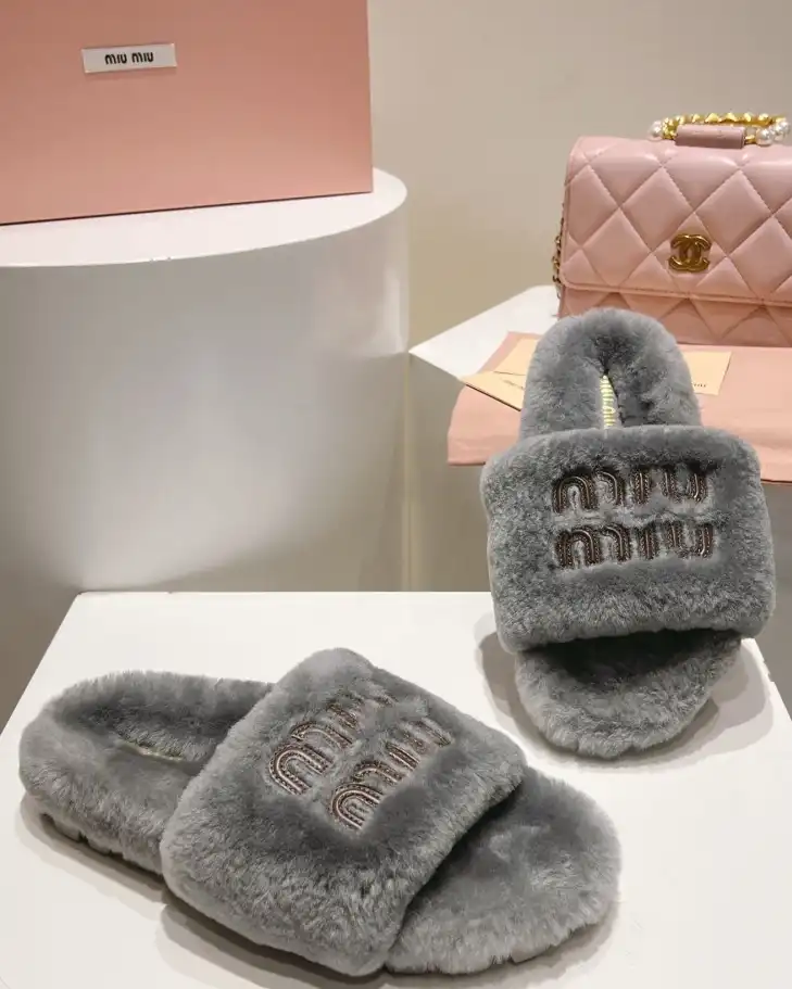 hype Miu Miu Slippers