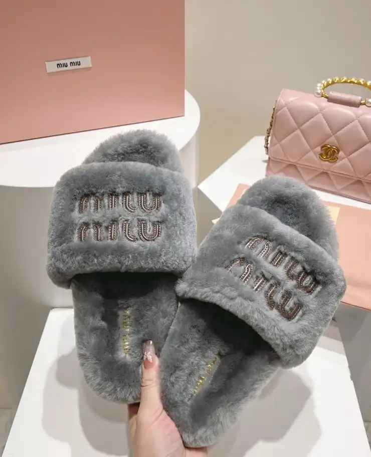 hype Miu Miu Slippers