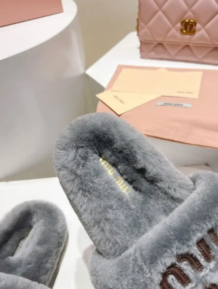 hype Miu Miu Slippers