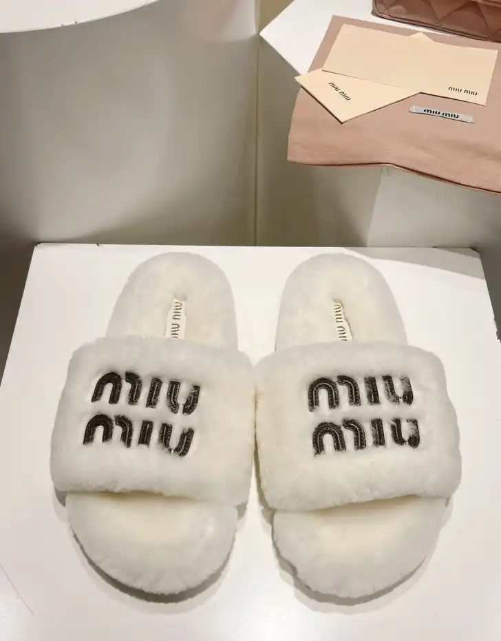 hype Miu Miu Slippers