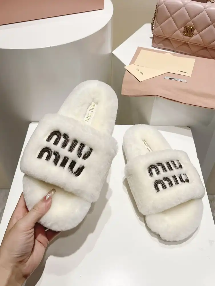 hype Miu Miu Slippers