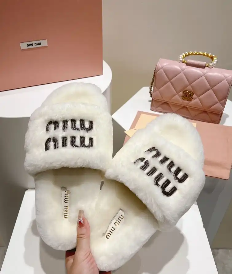 hype Miu Miu Slippers