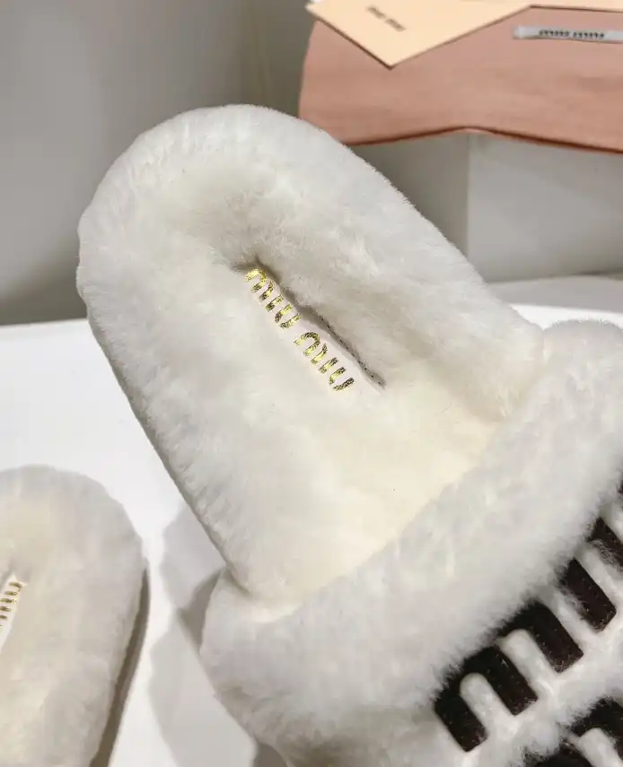 hype Miu Miu Slippers