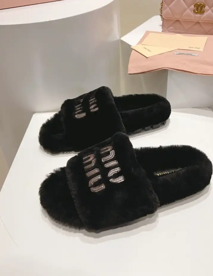 hype Miu Miu Slippers