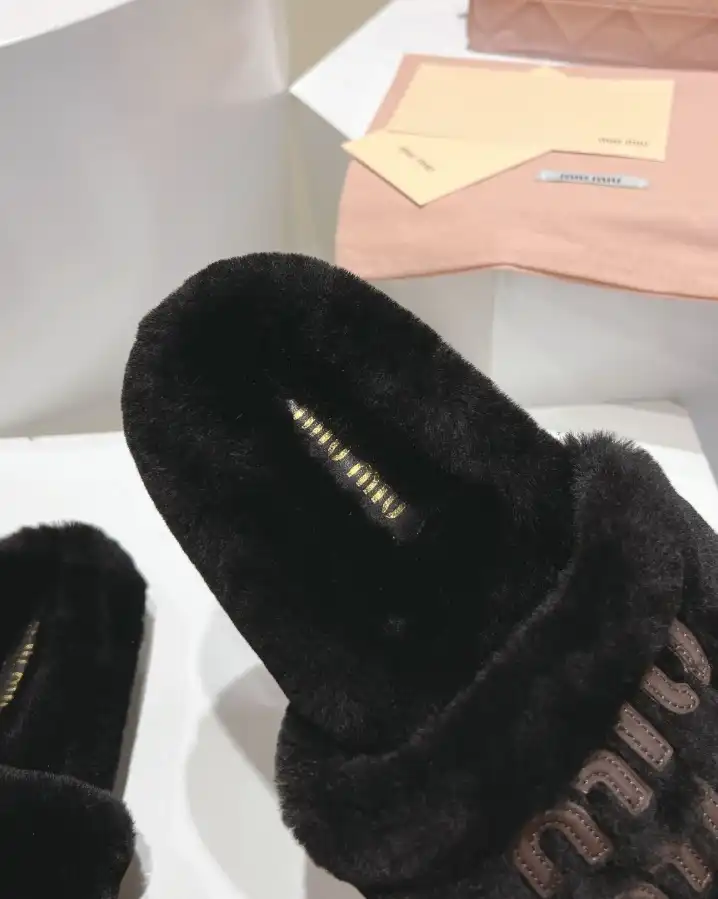 hype Miu Miu Slippers