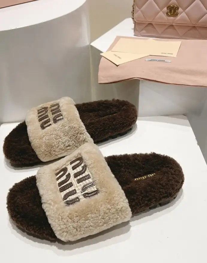 hype Miu Miu Slippers