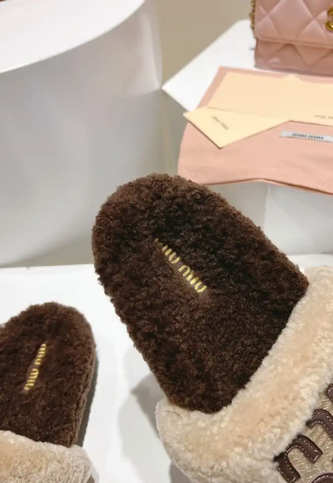 hype Miu Miu Slippers