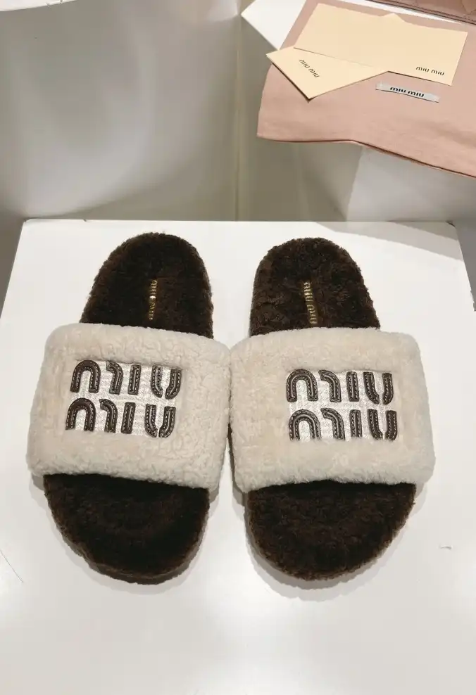 hype Miu Miu Slippers