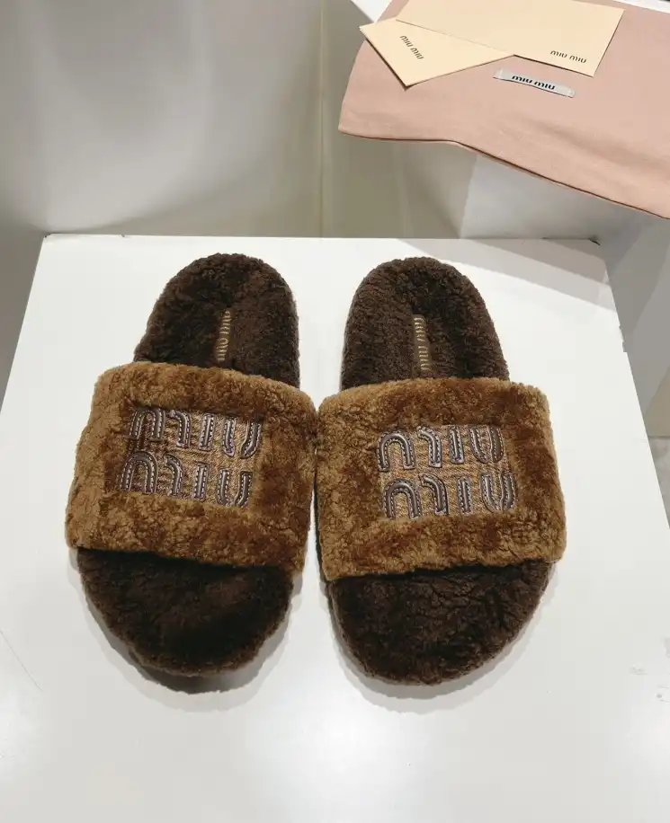 hype Miu Miu Slippers