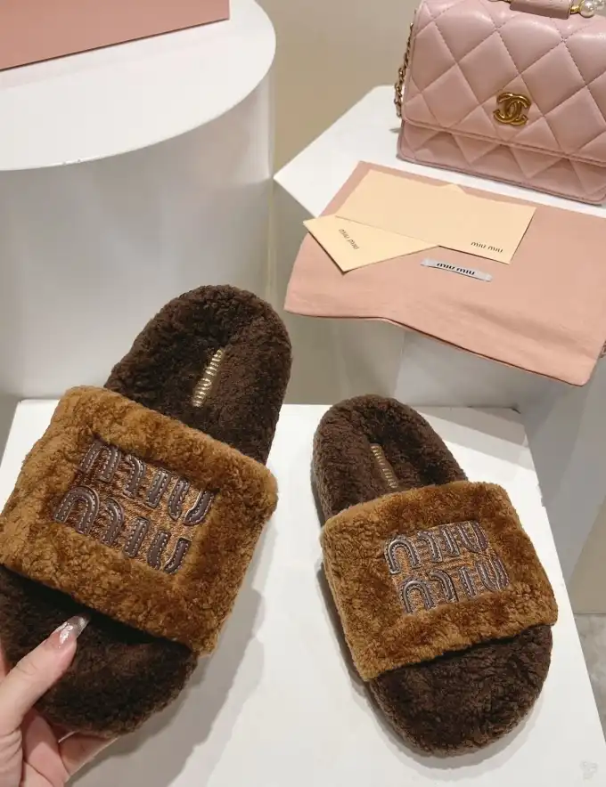 hype Miu Miu Slippers