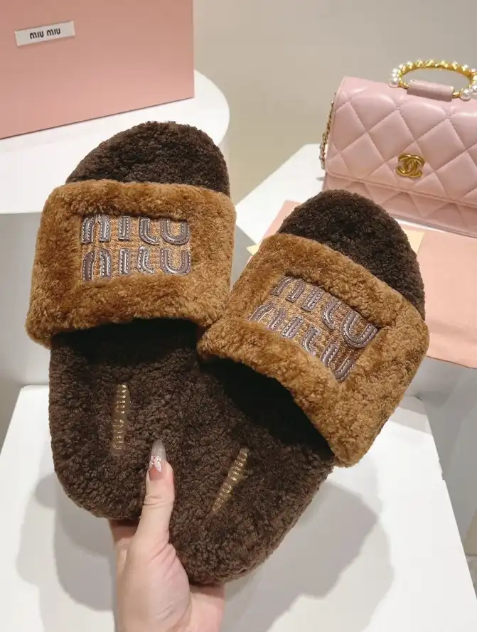 hype Miu Miu Slippers