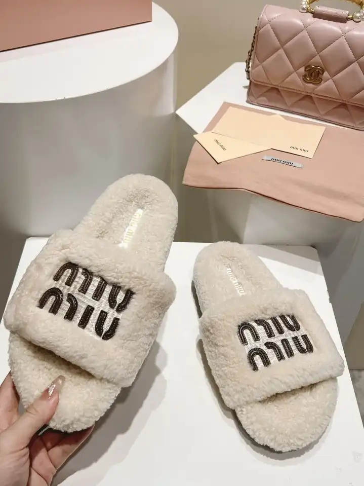 hype Miu Miu Slippers