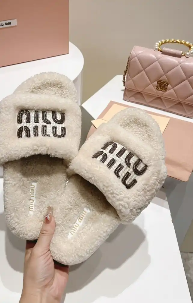 hype Miu Miu Slippers