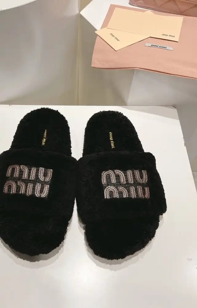 hype Miu Miu Slippers