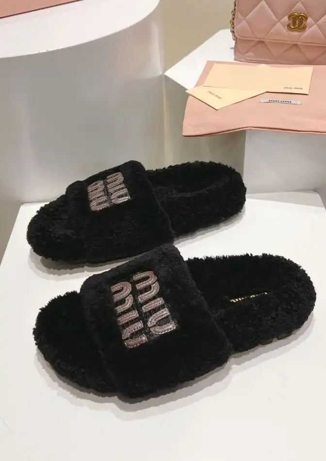 hype Miu Miu Slippers