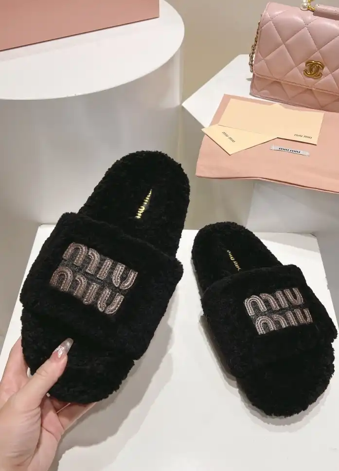 hype Miu Miu Slippers