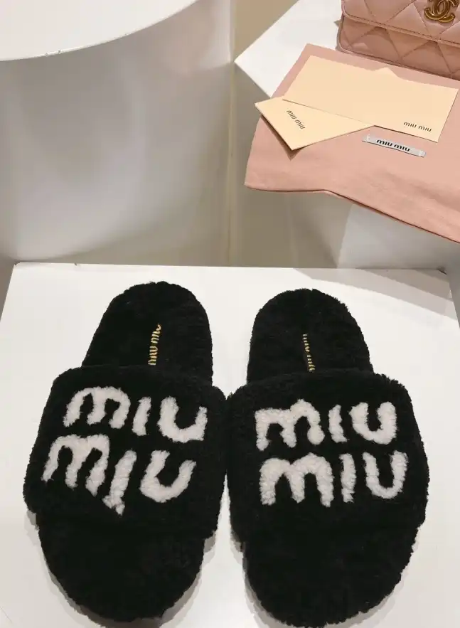 hype Miu Miu Slippers