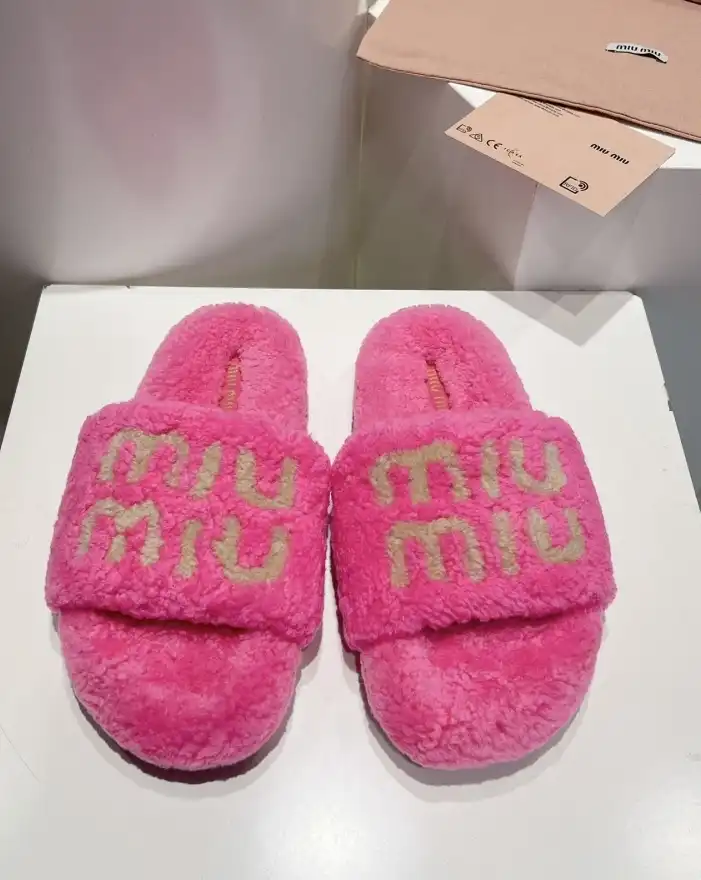 hype Miu Miu Slippers