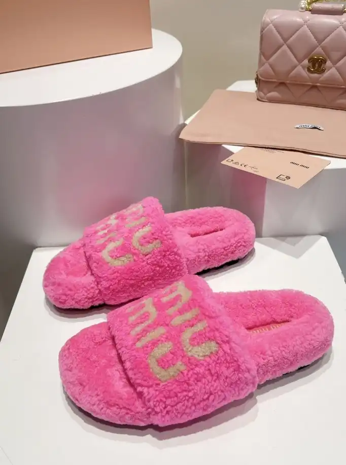 hype Miu Miu Slippers