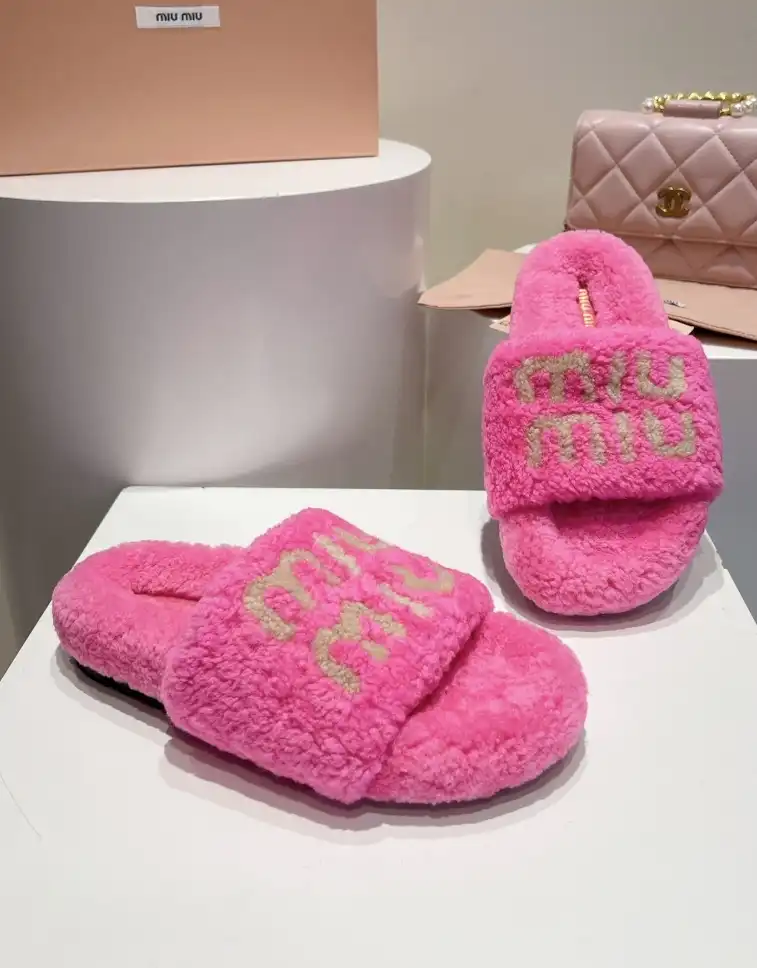 hype Miu Miu Slippers