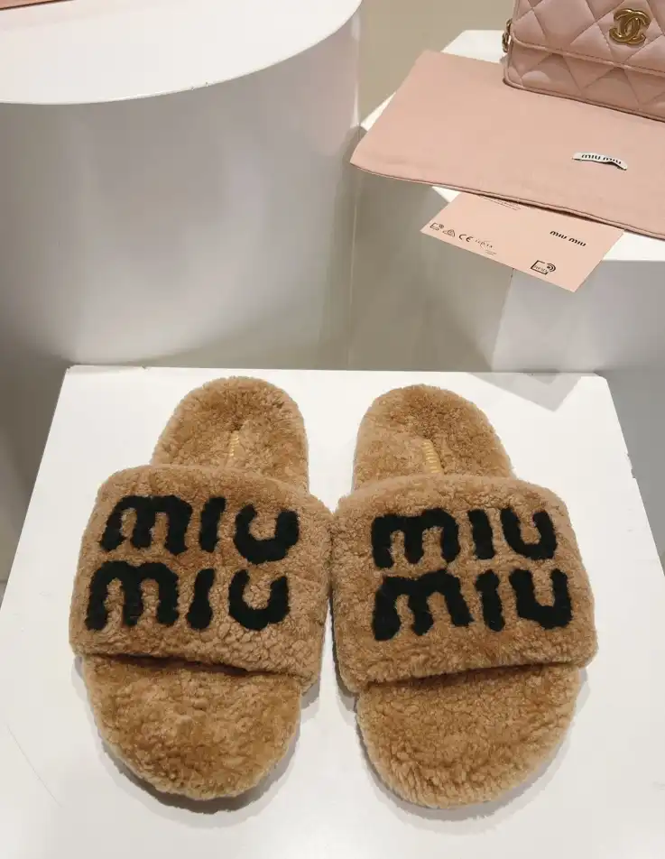 hype Miu Miu Slippers