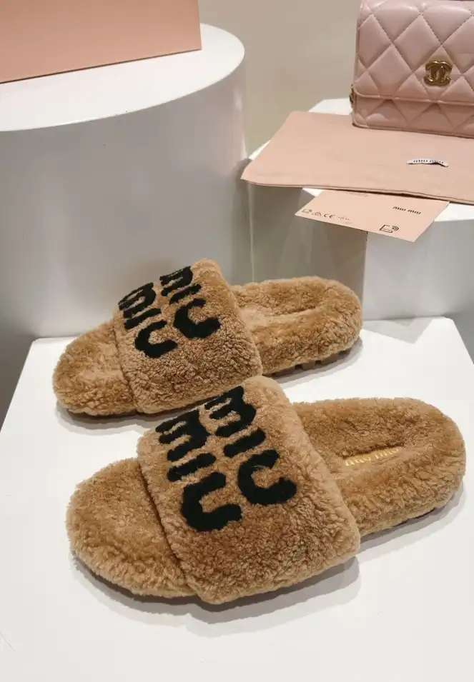 hype Miu Miu Slippers