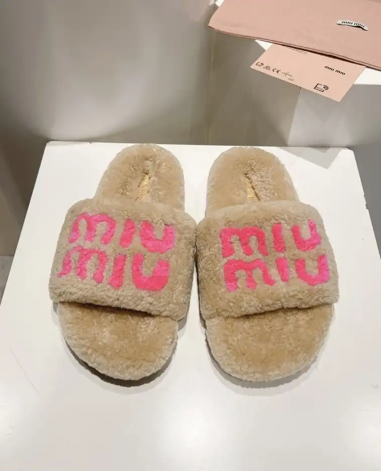 hype Miu Miu Slippers