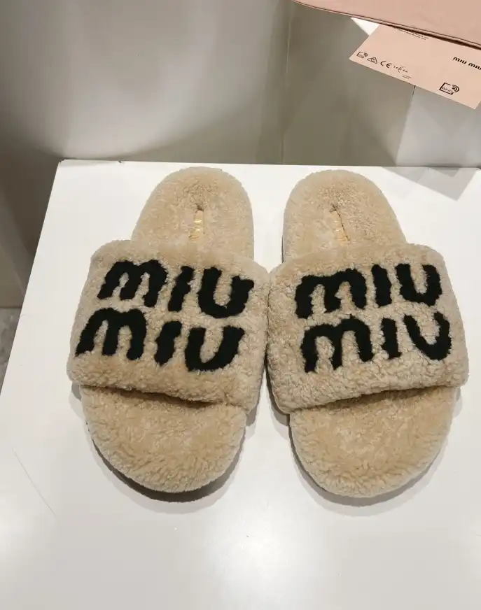 hype Miu Miu Slippers