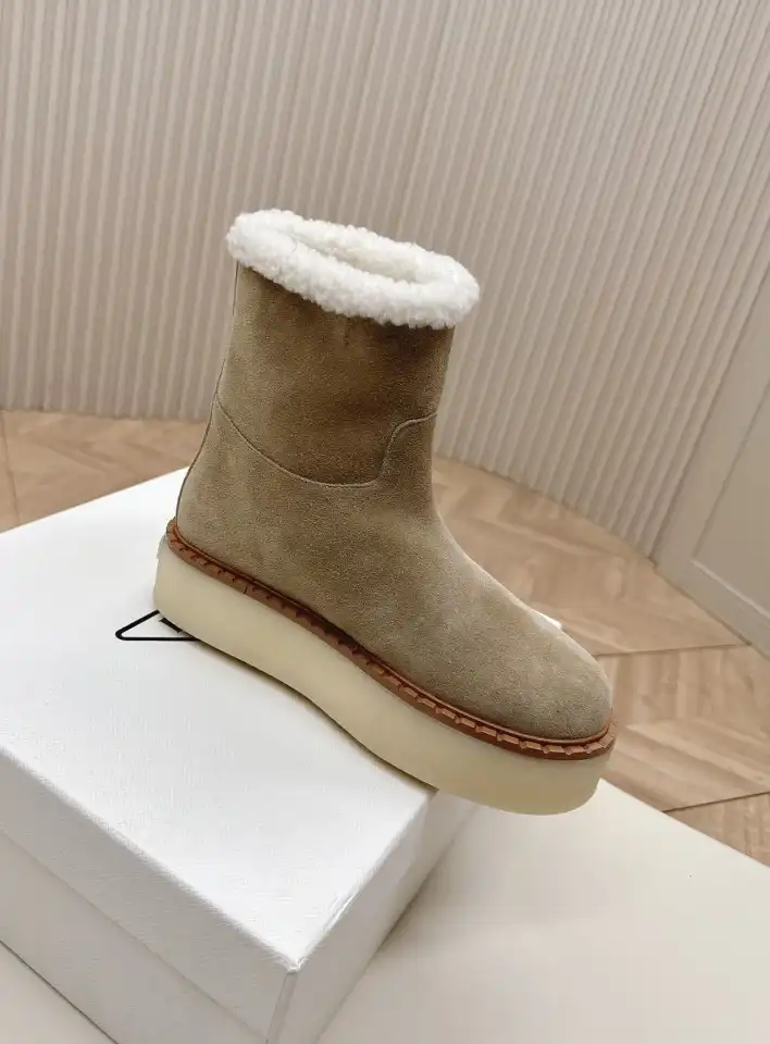 hype Prada Boots