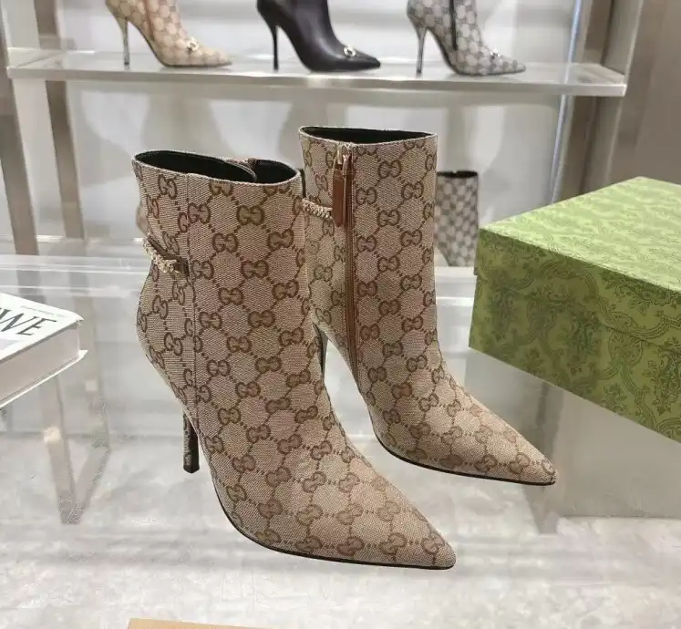 hype Gucci Boots