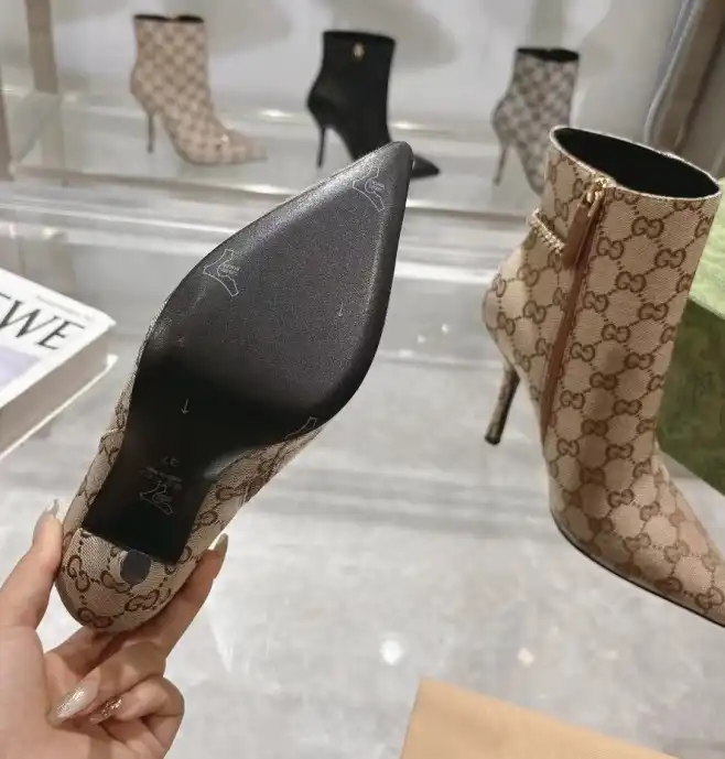 hype Gucci Boots