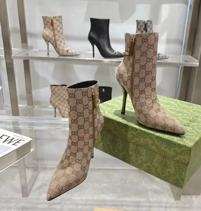 hype Gucci Boots