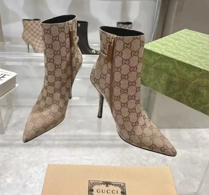 hype Gucci Boots