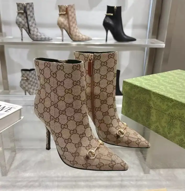 hype Gucci Boots