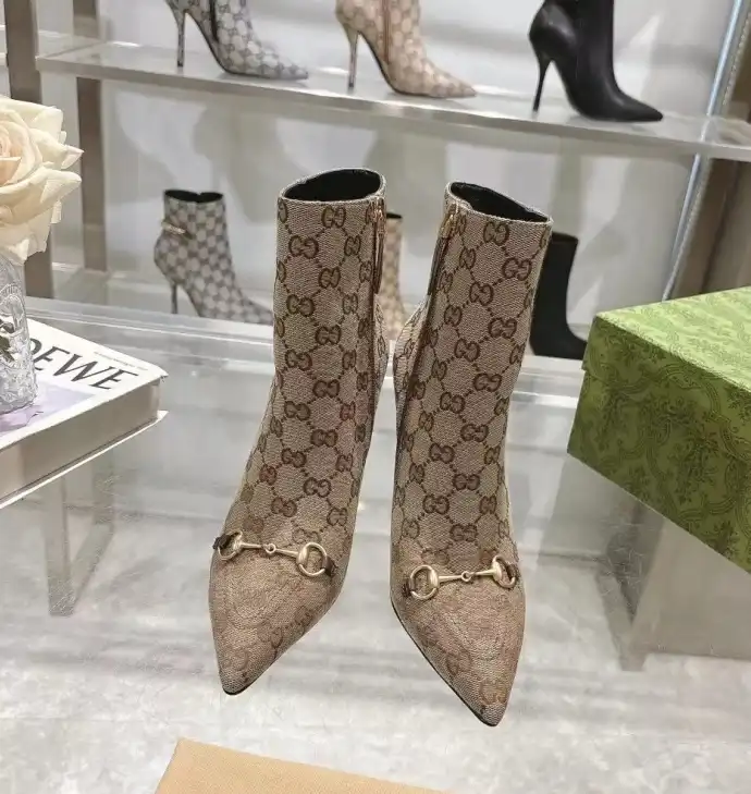 hype Gucci Boots