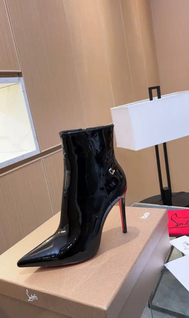 hype Christian Louboutin Boots