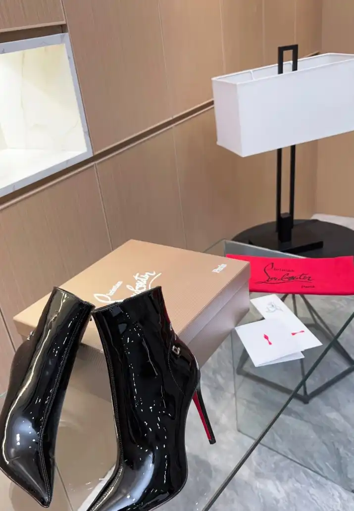 hype Christian Louboutin Boots