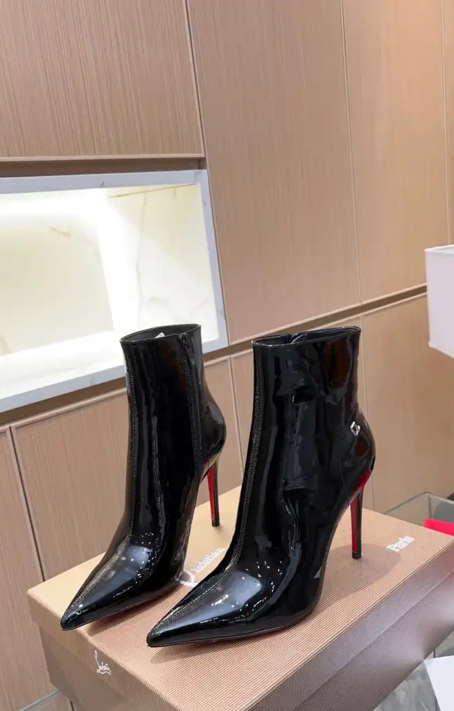 hype Christian Louboutin Boots