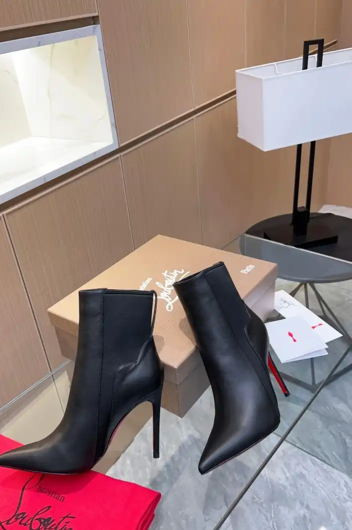 hype Christian Louboutin Boots