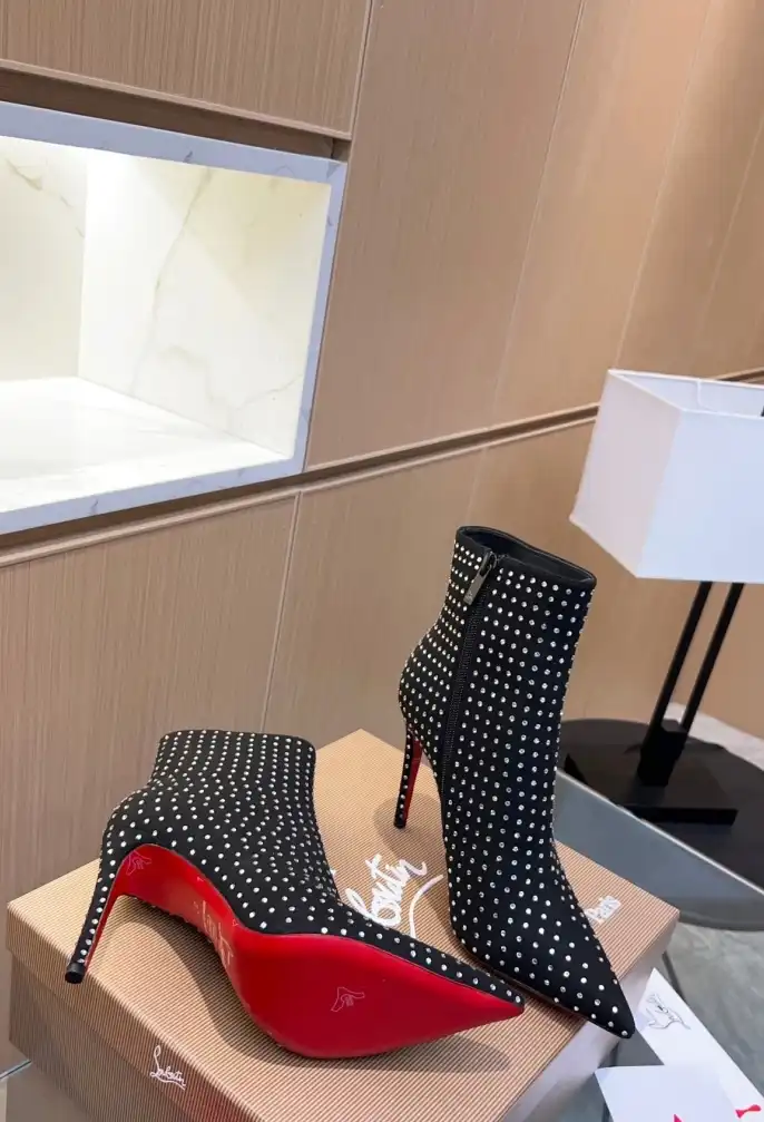 hype Christian Louboutin Boots