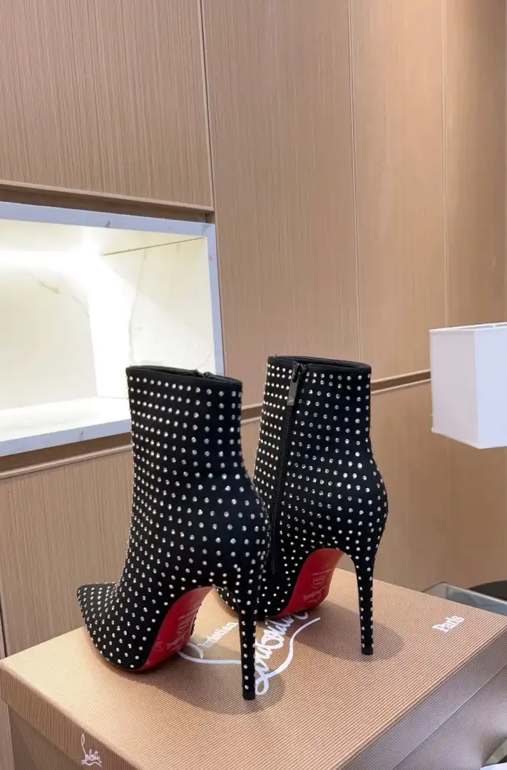 hype Christian Louboutin Boots